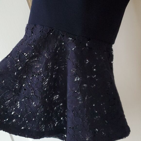 Tommy Hilfiger Elegant Navy Blue Crepe Sheath Dress Lace Bell Sleeve Size 12 - Picture 4 of 11